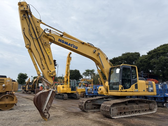 販売速報!PC200LC-8N1